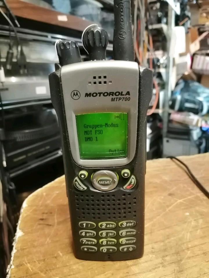 MOTOROLA MTP700, Handfunkgerät, OHNE Ladegerät!!