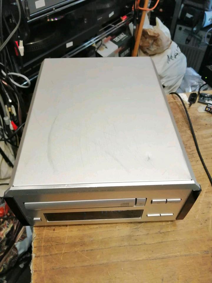 YAMAHA CDX-E200, CD-Player, guter Zustand!!
