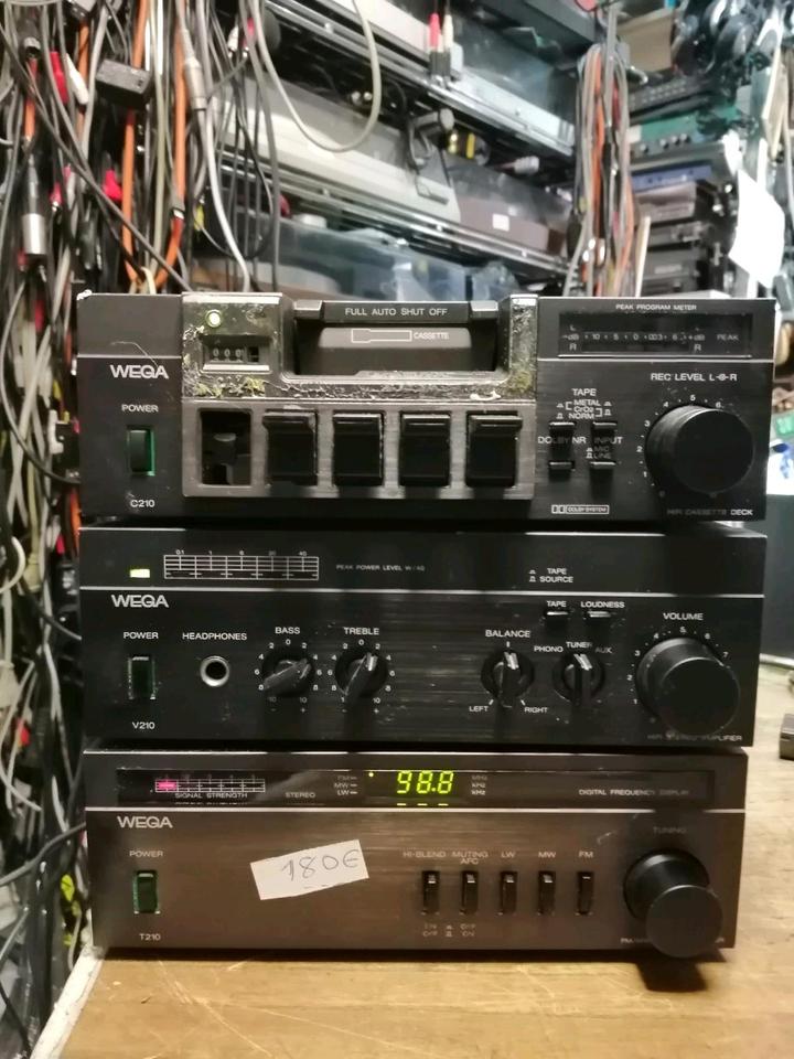WEGA: V210 Amplifier, C210 Cassetten-Deck(DEFEKT) + T210 Tuner!!