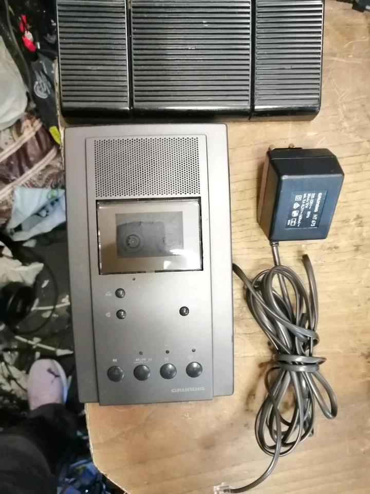 GRUNDIG Dt3201, Diktiergerät mit Zubehör!! Guter Zustand!!