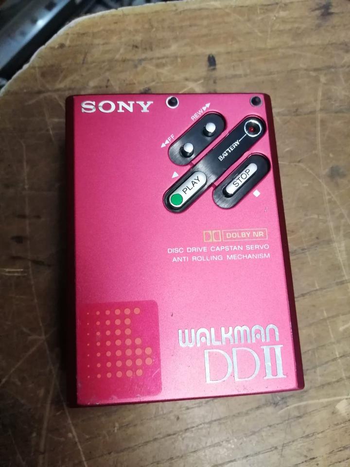 SONY WM-DDII Walkman ohne Adapter, etwas DEFEKT!!!