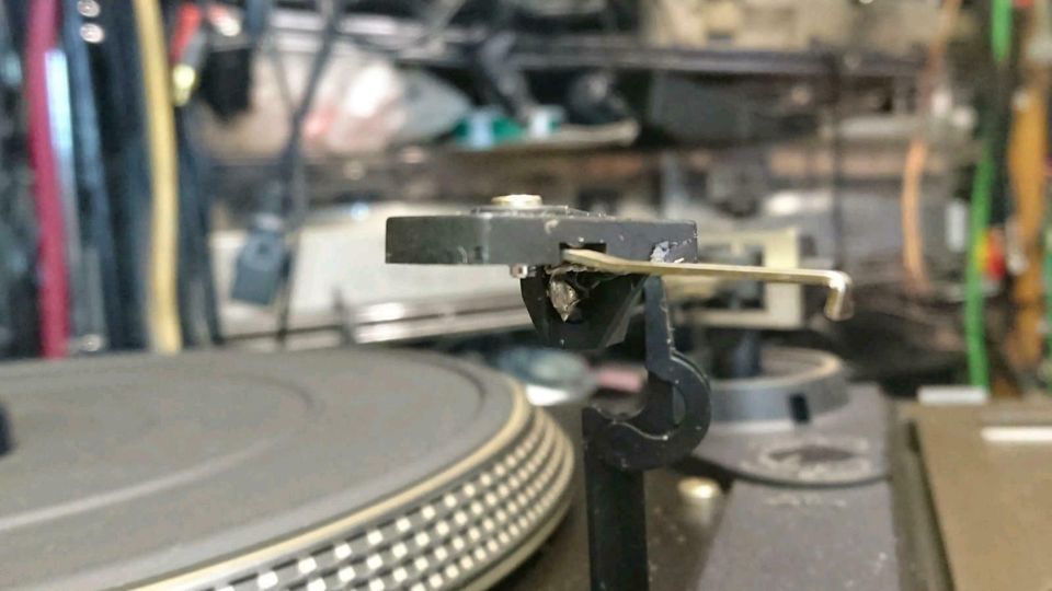 DUAL Type HS 132, Plattenspieler mit Verstärker, OHNE Nadel!