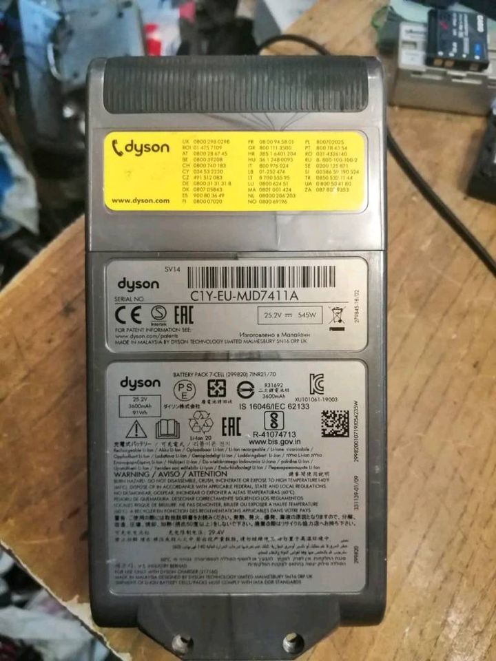 DYSON V11 SV 14, Original-Akku, guter Zustand!!