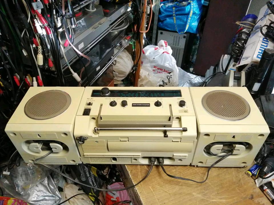 RFT SKR 1000 Party, Radio-Cassetten-Recorder, etwas DEFEKT!!!