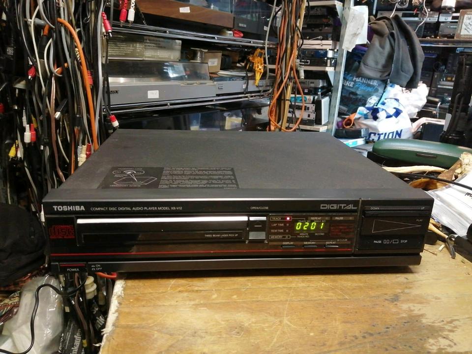 TOSHIBA XR-V12, CD-Player OHNE Fernbedienung!!