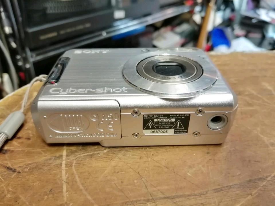 SONY DSC-S700, Digital-Kamera, OHNE Speicherkarte!!