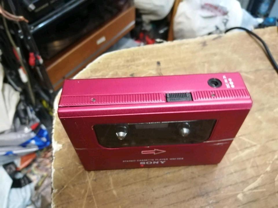 SONY WM-DDII Walkman ohne Adapter, etwas DEFEKT!!!