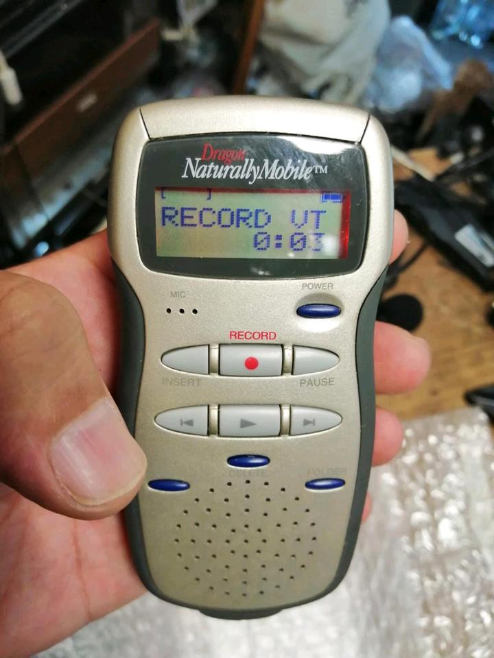 DRAGON Naturally Speaking 5, mobiles Diktiergerät, mit Zubehör!!!