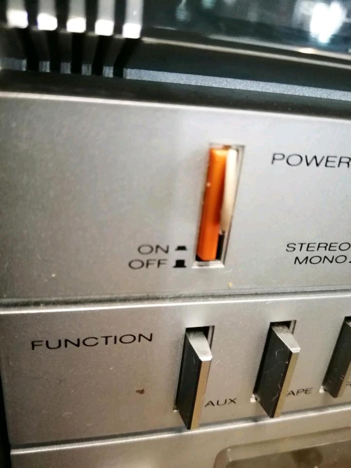 UNIVERSUM CTR4038, Ghettoblaster, etwas DEFEKT!!!