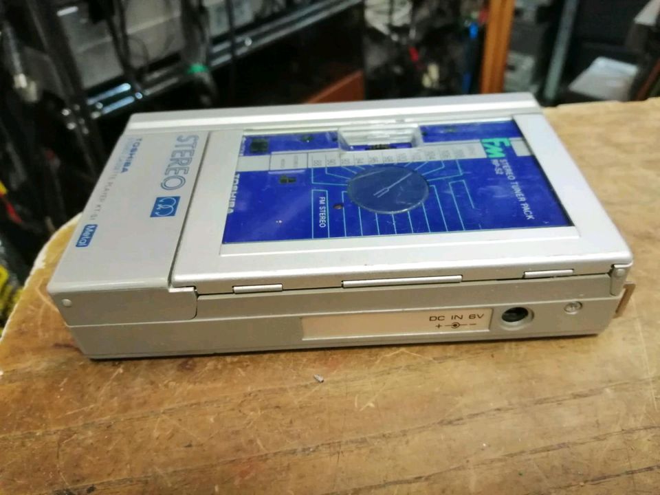 TOSHIBA KT-S1 Stereo Cassette Player/Walkman, etwas DEFEKT!!!