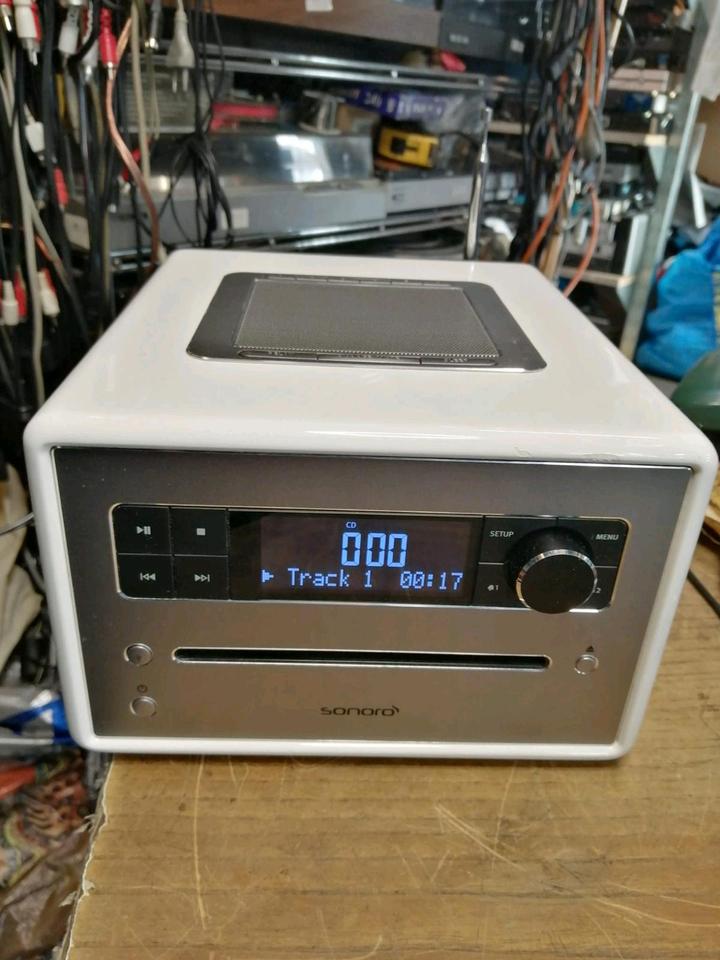 SONORO QUBO-220, CD Digital Radio mit Universal-Adapter (NEU)