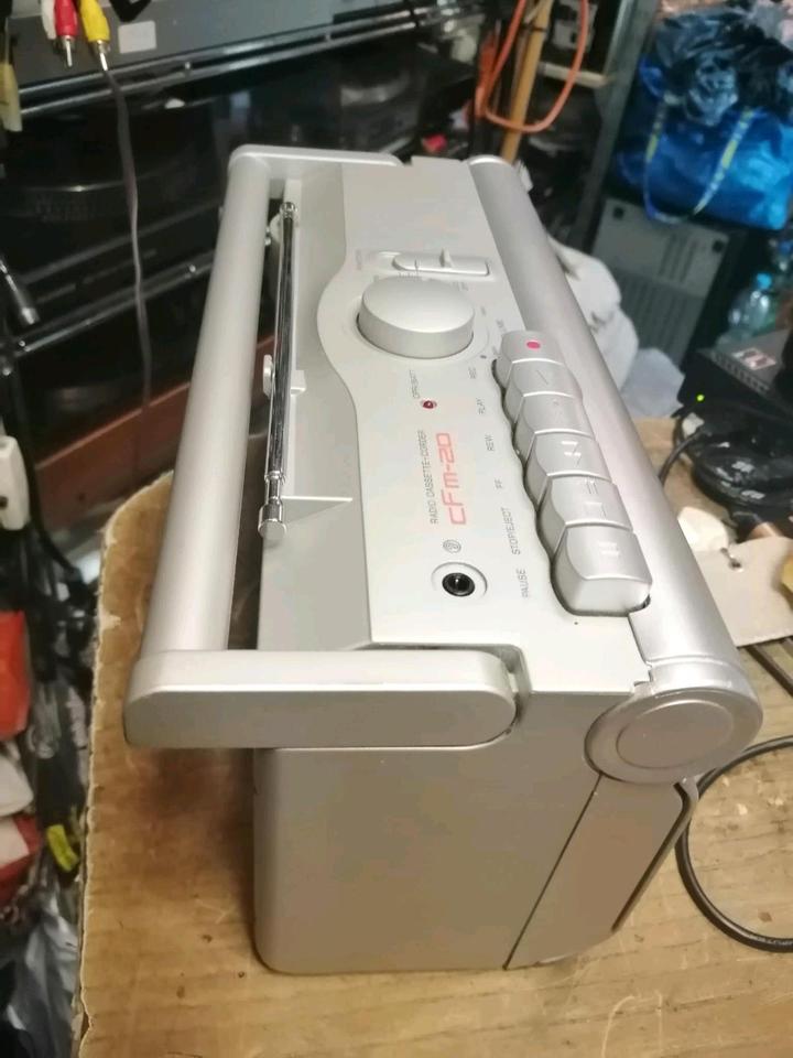 SONY cFm-20, Radio-Cassetten-Recorder, guter Zustand,!