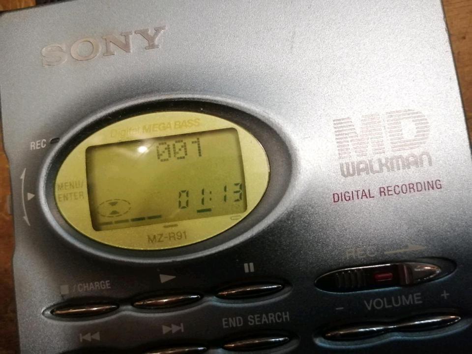SONY MZ-R91, portabler MiniDiscman mit Original-Adapter!!