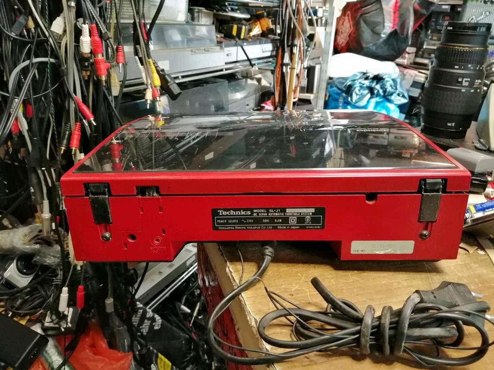 TECHNICS SL-J1 Plattenspieler + TECHNICS P30S Nadelsystem!!!