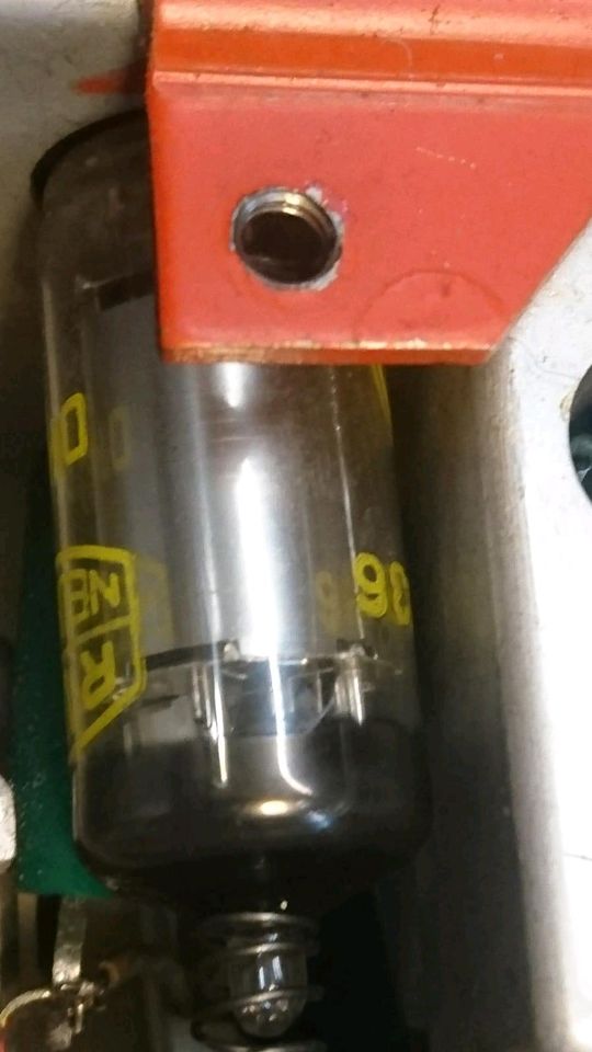 RÖHREN-KOFFERRADIO, alt, DEFEKT!!