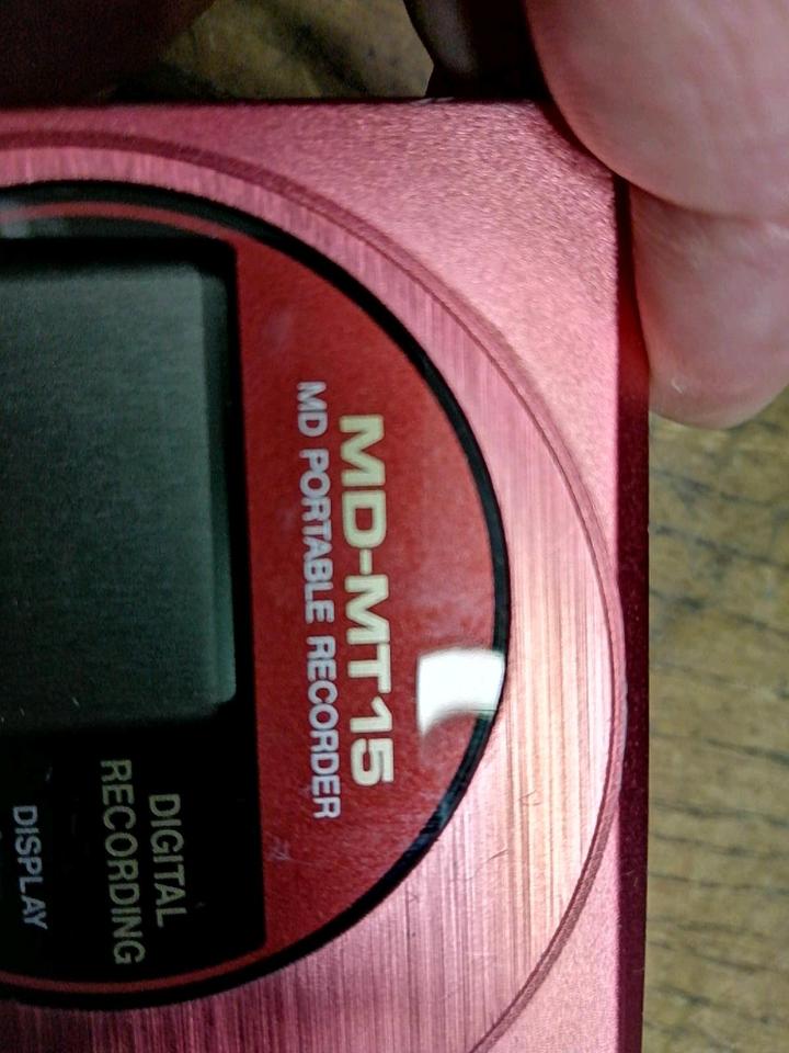2 SHARP MD-MT15, portable Mini-Discs, DEFEKT!!!