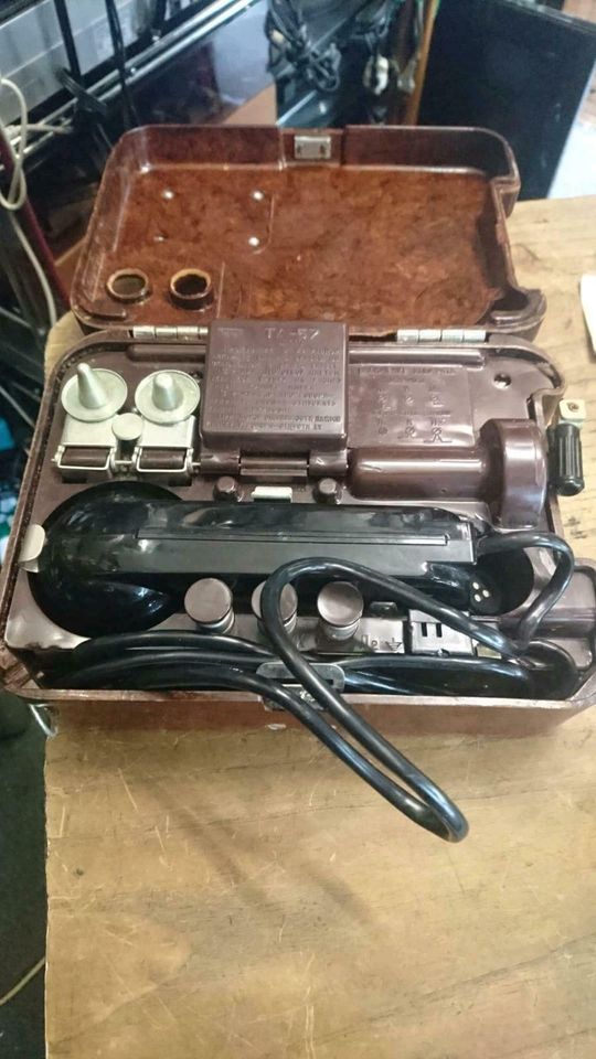 MILITÄR-TELEFON TA-57, russisch, komplett, NICHT GETESTET!