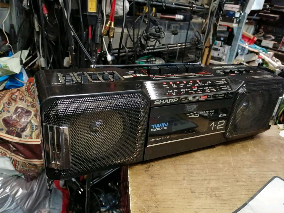 SHARP WQ-T282H(BK), Radio-Cassetten-Recorder mit neue Riemen!!