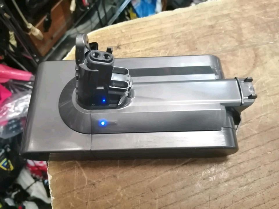 DYSON V11 SV 14, Original-Akku, guter Zustand!!