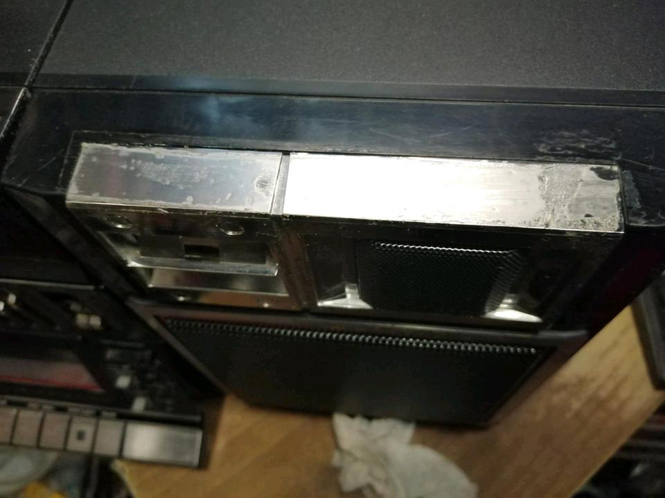 SHARP WF-939Z(BK), Ghettoblaster, etwas DEFEKT!!  XXXXXXXXXX