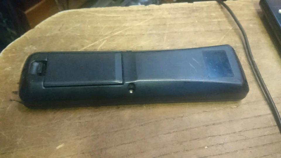 YAMAHA MCR-E410 WH25640, Original-Fernbedienung