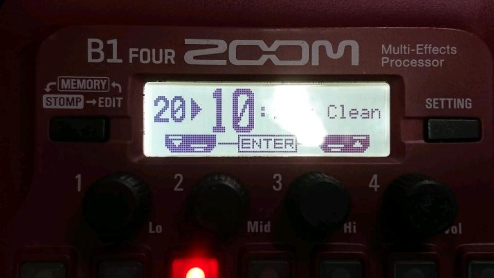 ZOOM B1 Four, Multi-Effects Processor/Effekt-Gerät!!