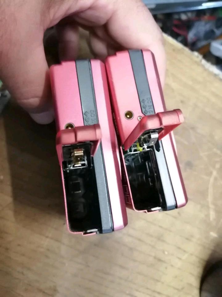 2 SHARP MD-MT15, portable Mini-Discs, DEFEKT!!!