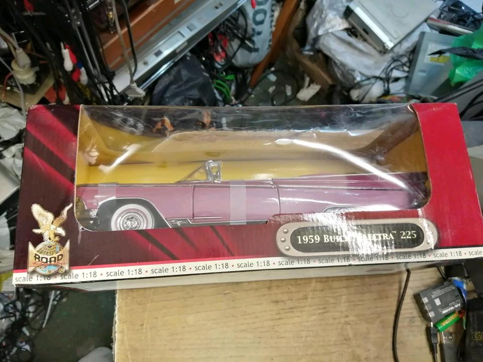 ROAD Signature 1959 BUICK ELECTRA 225 1:18, NEU & OVP!!