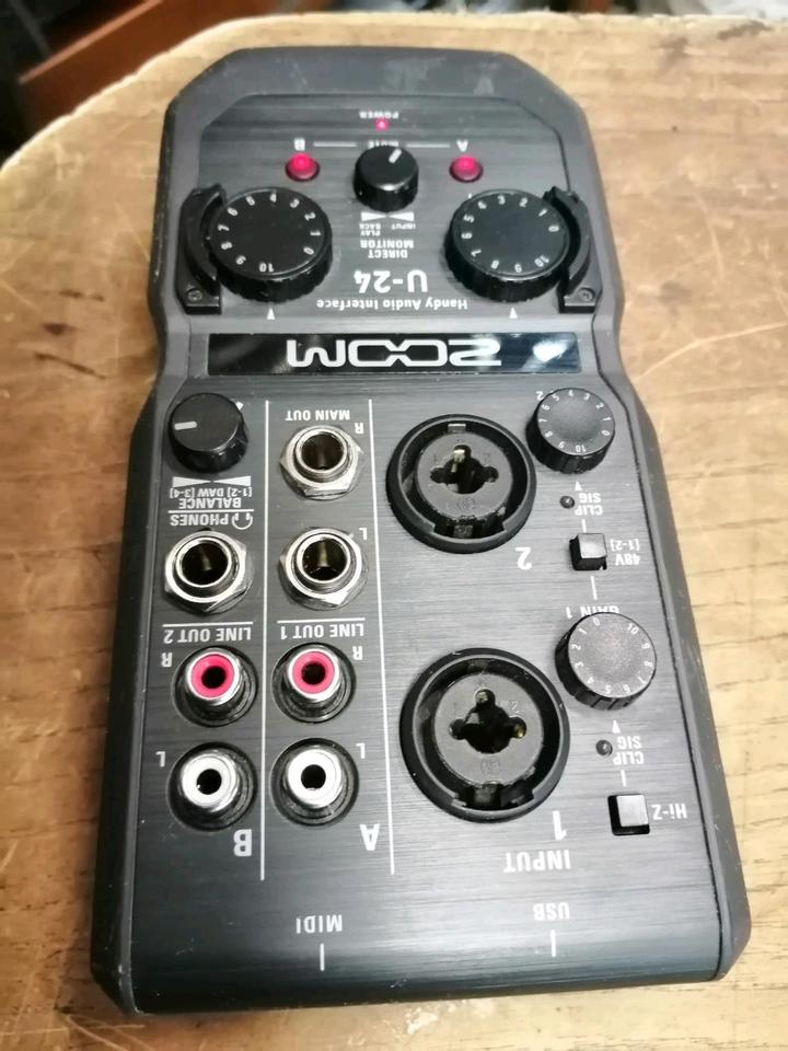 ZOOM U-24, Handy Audio Interface OHNE Batterien!! Guter Zustand!