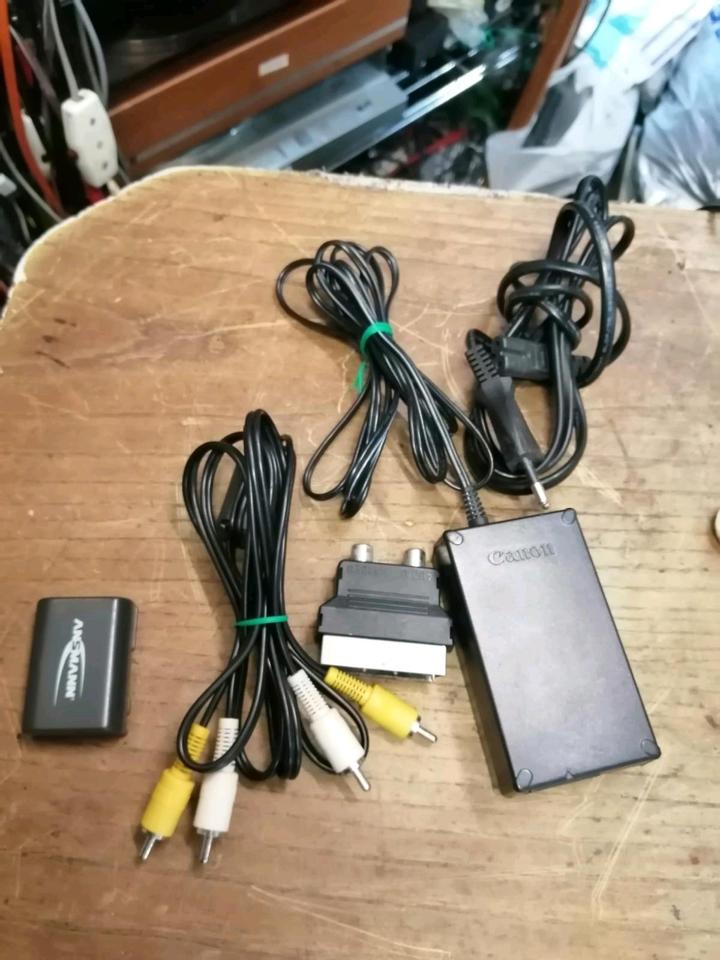 CANON MV890, MiniDV-Videocamera mit Zubehör!!!