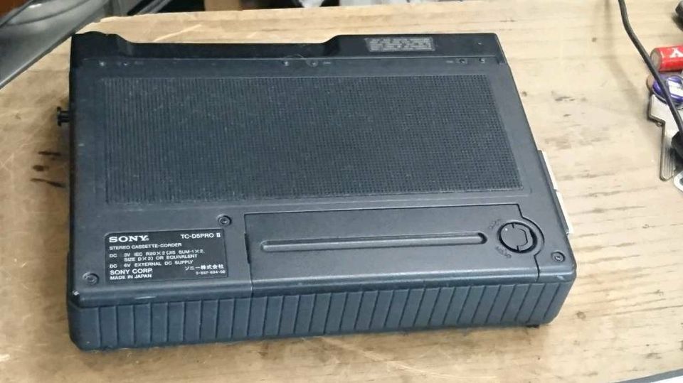 SONY TC-D5PRO II, Cassetten-Recorder, tragbar, etwas DEFEKT!!