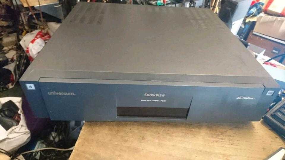 UNIVERSUM VRP 4346, Doppeldeck-Videorecorder, Video 8+Hi8, DEFEKT