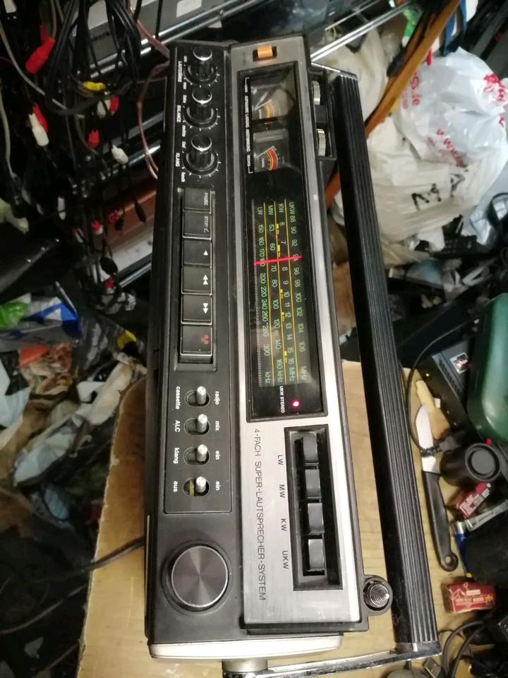 SANKEI TCR-1000V,Radio-Cassetten-Recorder, etwas DEFEKT!!