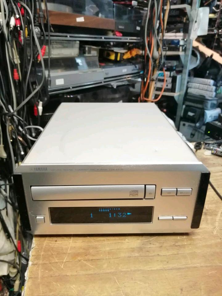 YAMAHA CDX-E200, CD-Player, guter Zustand!!