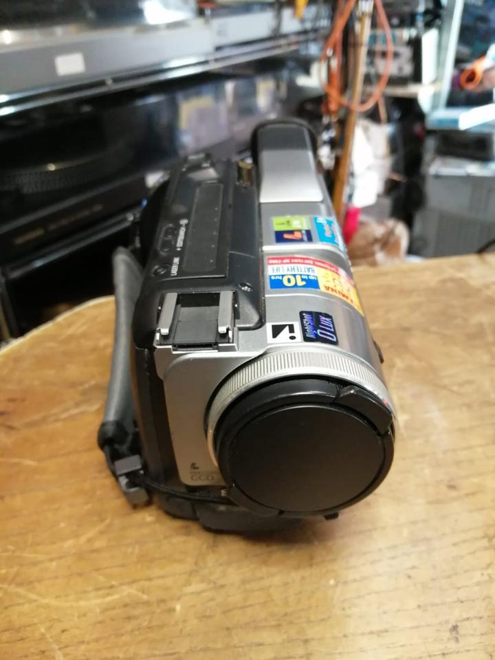 SONY DCR-TR7000E PAL, Videocamera Hi8 und Video 8, mit Zubehör!!