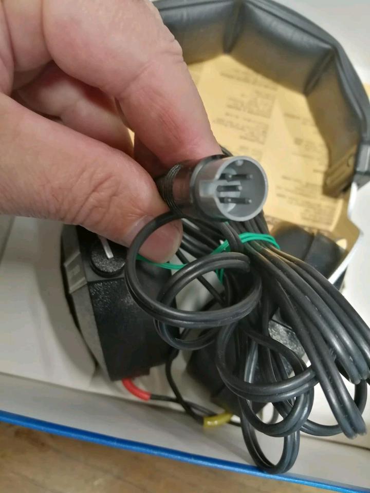 BEYERDYNAMIC DT220, dynamische Kopfhörer, 5poliger Stecker!!