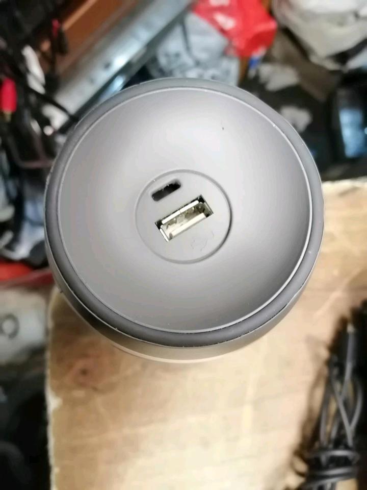 JBL IC:6132A-JBL CHARGE, Bluetooth-Lautsprecher, guter Zustand!!!