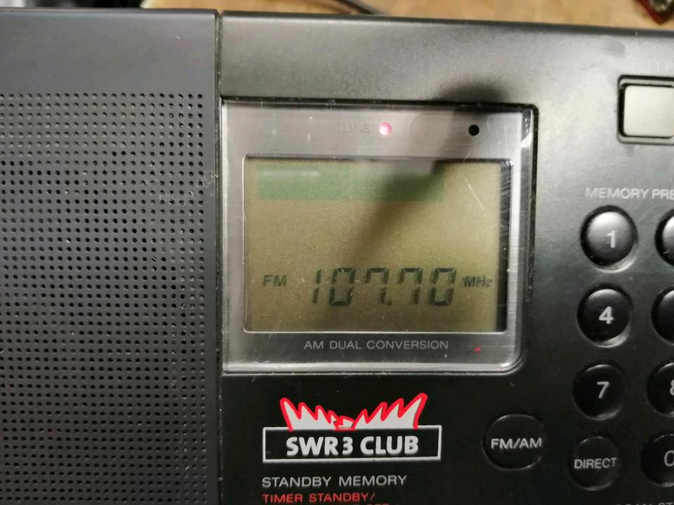 SONY ICF-SW7600G, PLL World Receiver OHNE Adapter!