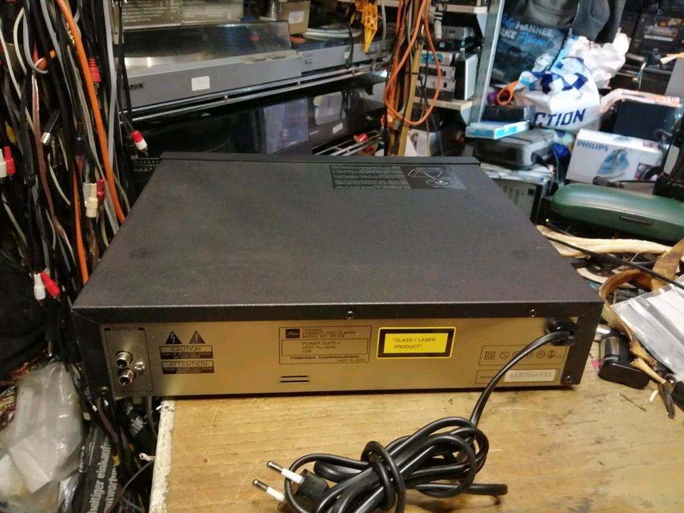 TOSHIBA XR-V12, CD-Player OHNE Fernbedienung!!
