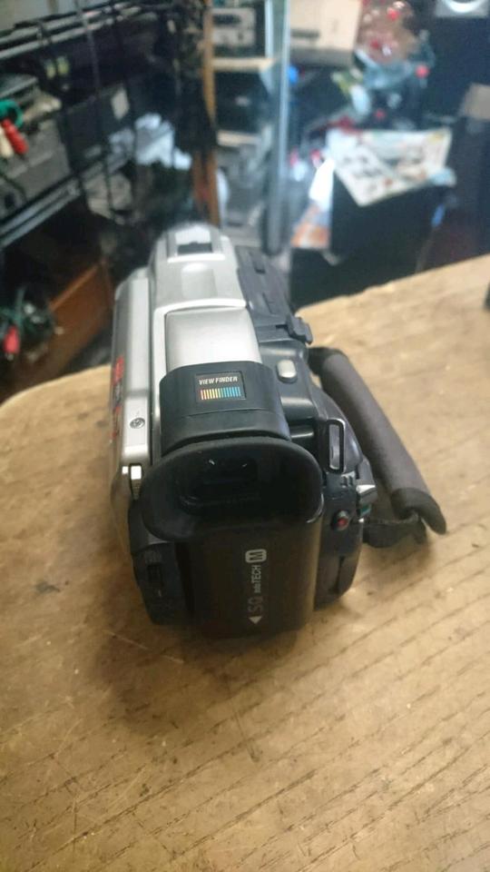 SONY DCR-TRV24E, MiniDV-Videocamera mit Zubehör!!