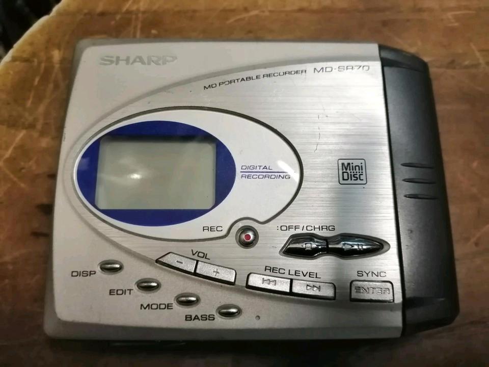 2 SHARP Minidisc-Recorder: MD-MS702H + MD-SR70H, DEFEKT!!!