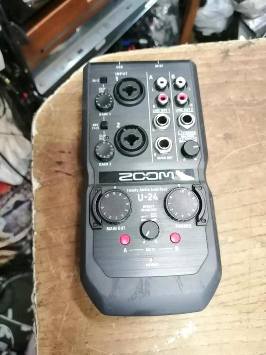 ZOOM U-24, Handy Audio Interface OHNE Batterien!! Guter Zustand!