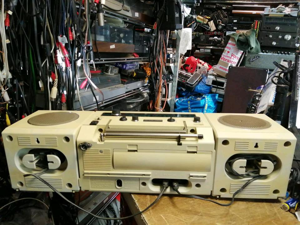 RFT SKR 1000 Party, Radio-Cassetten-Recorder, etwas DEFEKT!!!