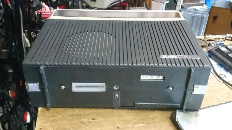BLAUPUNKT "Derby" tolles Koffer-Radio OHNE Adapter, guter Zustand