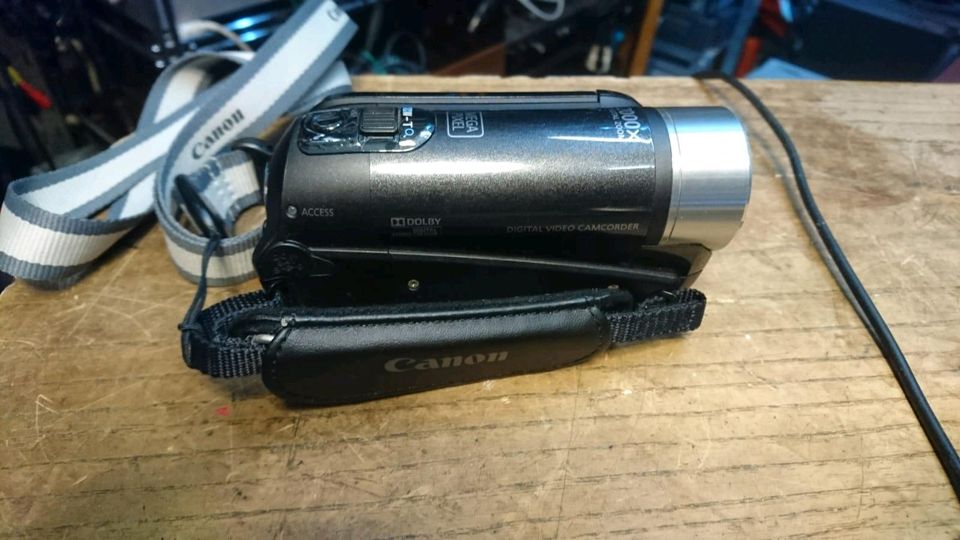 CANON LEGRIA FS22, Videocamera mit Zubehör, OHNE Speicherkarte!!