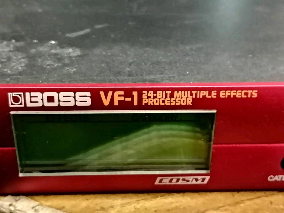 BOSS VF-1, 24-BIT Effekt-Gerät mit Original-Adapter!!