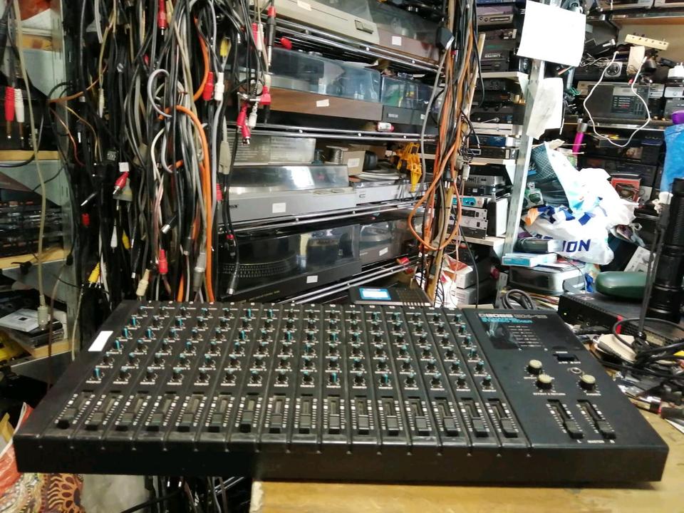 BOSS BX-16, 16 Channel Stereo Mixer mit Original-Adapter!!