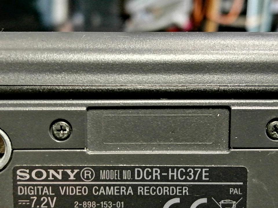 SONY DCR-HC37E, MiniDV-Videocamera mit Zubehör!!!