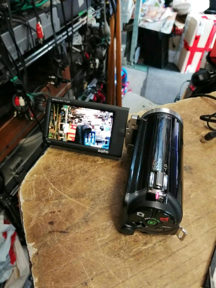 SANYO VPC-TH1EX, Digital Videocamera mit Zubehör, guter Zustand!!