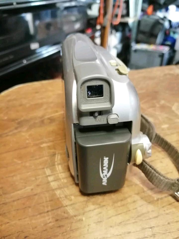 CANON MV890, MiniDV-Videocamera mit Zubehör!!!